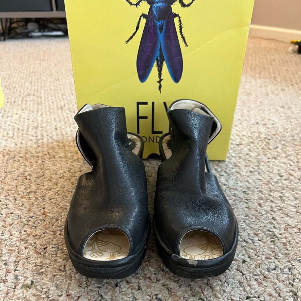 FLY London Yone Wedges